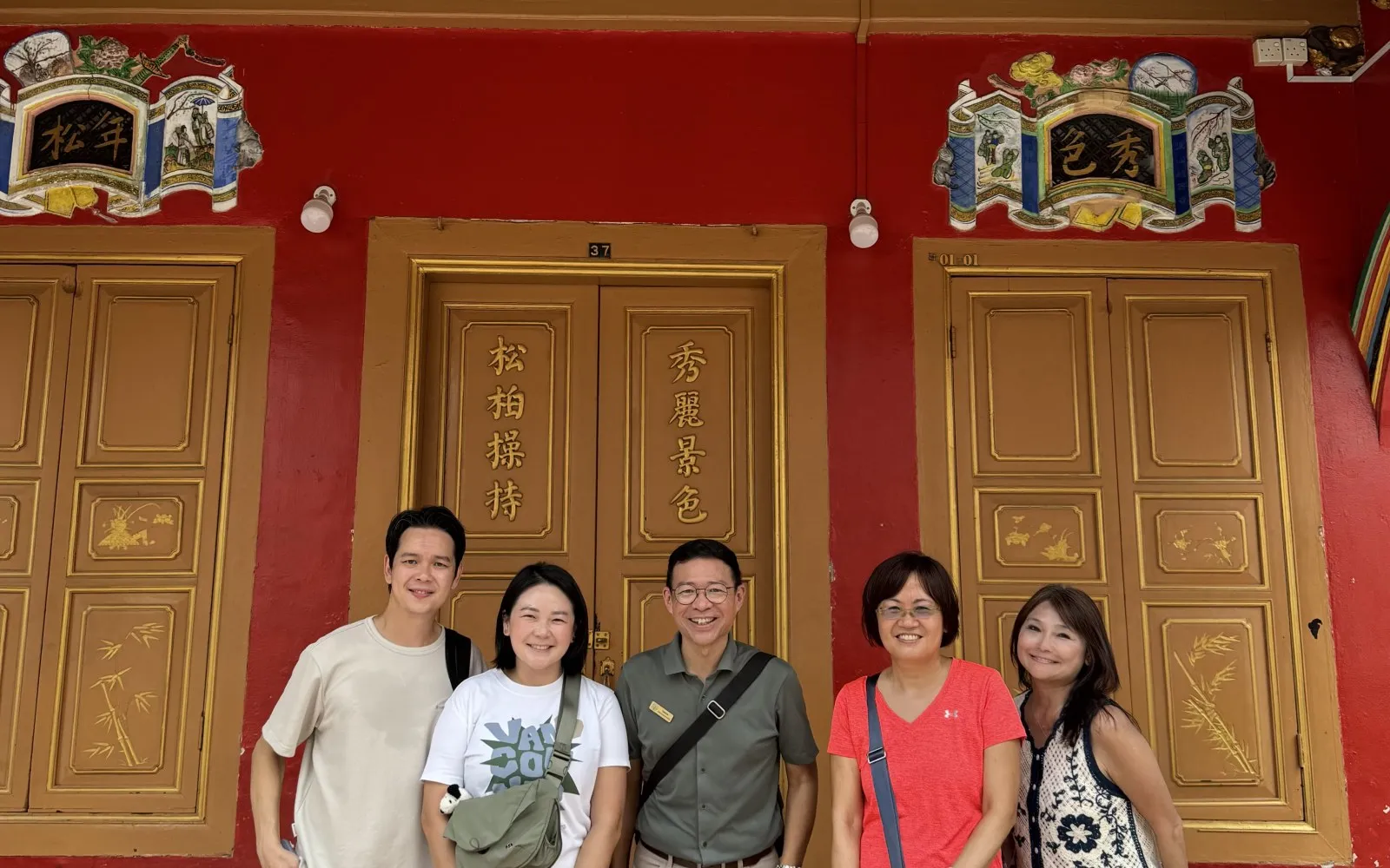 Little India Half-Day Temple and Cultural Tour